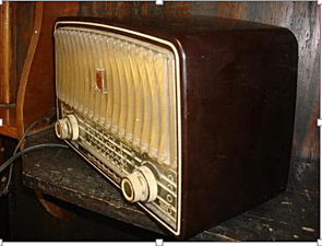 PRIMERA EMISORA DE CARÁCTER COMERCIAL EN EL PAÍS