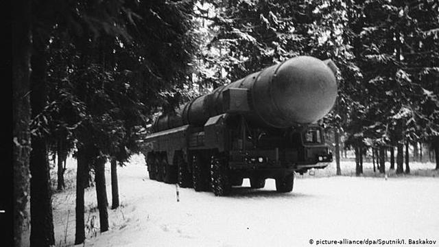 NATO double track decision is approved