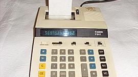 Timeline:  Calculador digital Blaise Pascal 1914(XX) Per calcular nombres molt elevats sense haver de pensar i fer càlculs