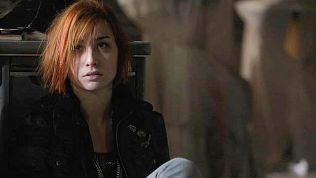 Harleen// Just a Little Less...