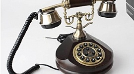 Timeline: Telefon: Alexander Graham 1886 (XIX) Per poder comunicarse a grans distàncies.