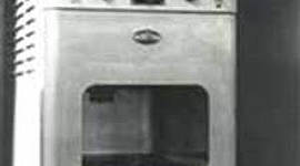 Timeline:  El microones: Percy Spencer 1945 (XX) De manera accidental va crear el que sería el futur forn de microones.