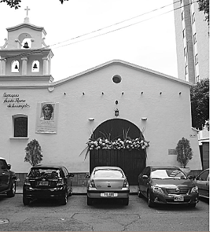 Parroquia de La Visitación y Parroquia de Santa María de los Ángeles.