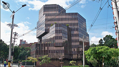 Edificio Cofinsura / Arquitectura contemporánea
