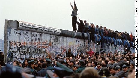 Creation of Berlin Wall