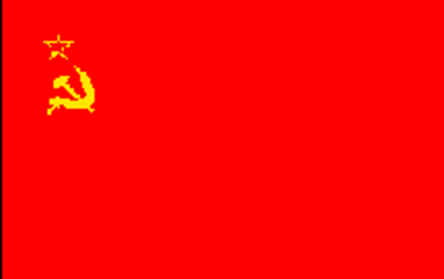Lenin dies/ USSR formed