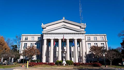 Becomes Tenn. Governor