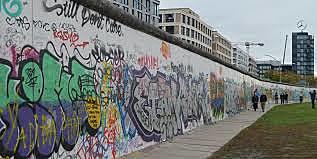 Construction du mur de Berlin