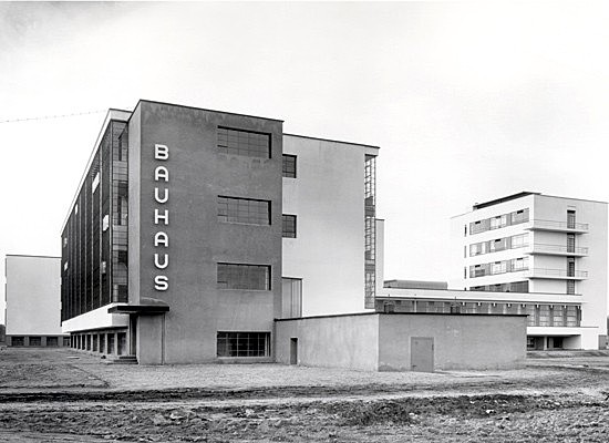 FUNDACIÓ DE L'ESCOLA BAUHAUS