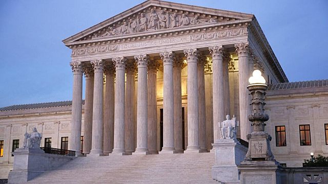Supreme Court Keeps Federal Executions on Hold until Lower Court Ruling