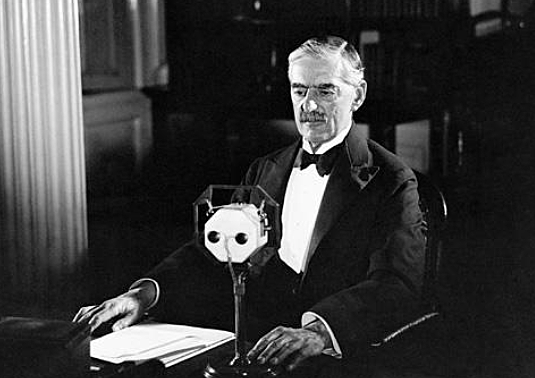 (eu) Britain declares war on Germany