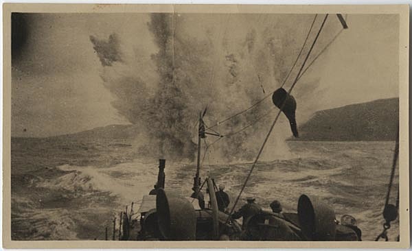 (EU) German U-Boat sinks the S.S aztec