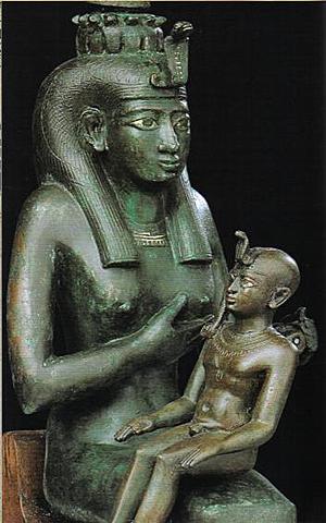 Figurilla de Iisis amamantando a su hijo Horus