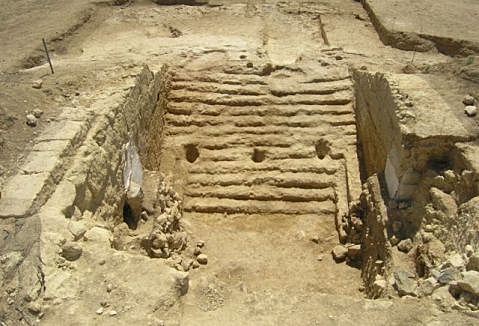 Arquitectura funeraria etruscaTúmulo de la Reina. Doganaccia S. VII a. C