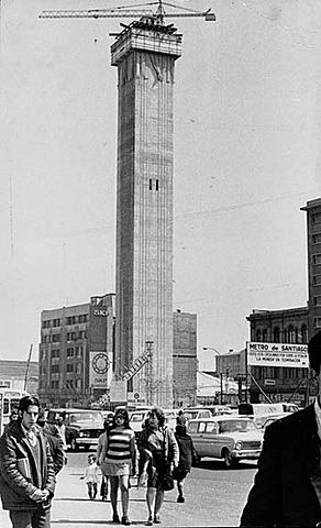 Torre ENTEL en construcción