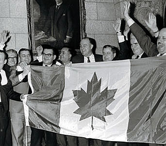 Adoption du nouveau drapeau du Canada