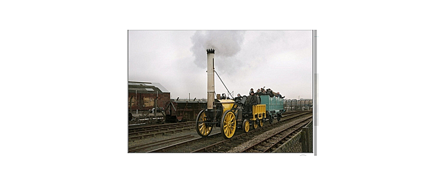 Réplica moderna de la locomotora Rocket de Stephenson. Fue la primera locomotora explotada comercialmente.
