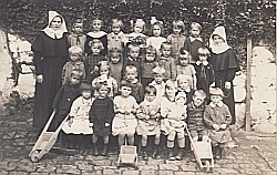 Eröffnung der ersten Kleinkinder-Bewahranstalt in WIen