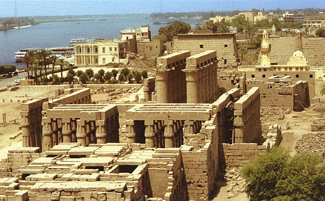 Templo de Luxor, Luxor (1380 – 1250 a.C.)