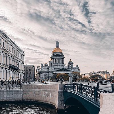 Timeline: Путешествие по Санкт-Петербургу