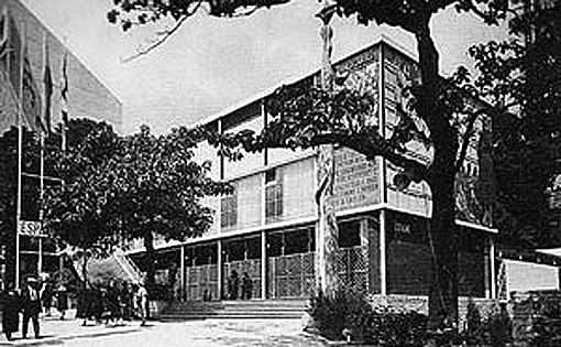 Inici de la Exposició Internacional de París (1937)