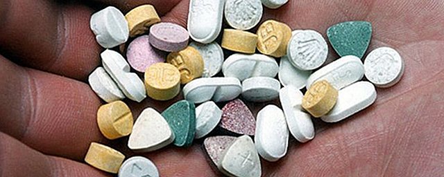 Drogas: Uso de anfetaminas y barbitúricos