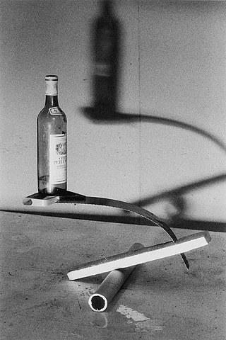 Prof - Equilibre / Déséquilibre / Peter Fischli et David Weiss: série "Equilibres (A Quiet Afternoon)" (Photographies de matériaux de récupération divers)