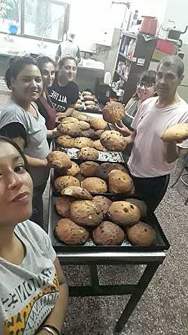 Pan dulce y bono autogestivo de fin de año