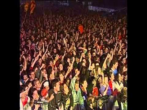 Primera aparició pública