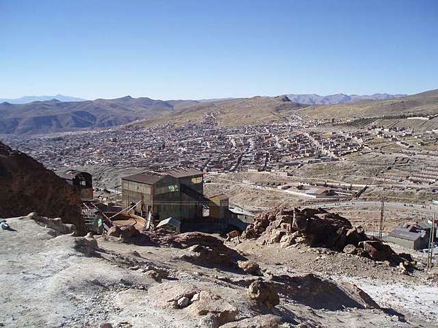 Spanien börjar kolonisera stora delar av Sydamerika