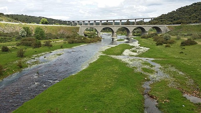 Construcción del segundo puente. Sustituto de la Barquilla