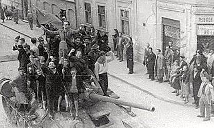 Yugoslavos y soviéticos liberan Belgrado.