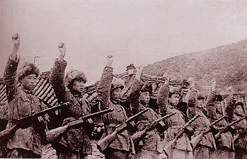 Chinese forces cross Yalu and enter Korean War