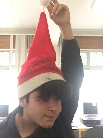 Sessão de poesia em meio Escolar: Sala de professores, Bar, secretaria e nas salas de aula.