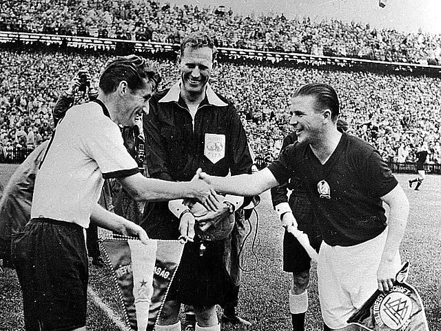 1954: Čarobni Madžari klonili pred bernskim čudežem