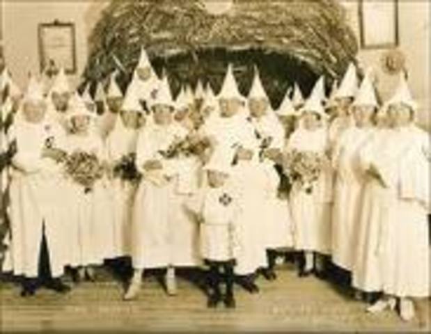 The Ku Klux Klan reaches the height of its influence in America: by the end of the year it will claim 9 million members. It will decline drastically in 1925, however, after financial and moral scandals rock its leadership.
