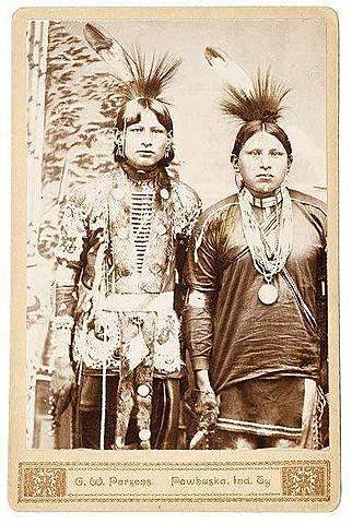 native ponca clothes