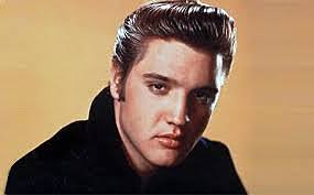 Mort d'Elvis Presley à l'âge de 42 ans.