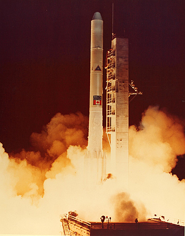 Lancement d'Anik A-1