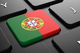 1990 - Portugal adere á Internet