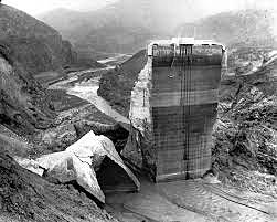St. Francis Dam Collapses