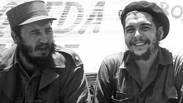 Aparece Che Guevara y Fidel Catro