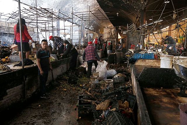 Recuperación del incendio en la merced.
