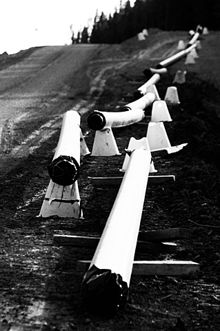 On termine la construction de l'oléoduc