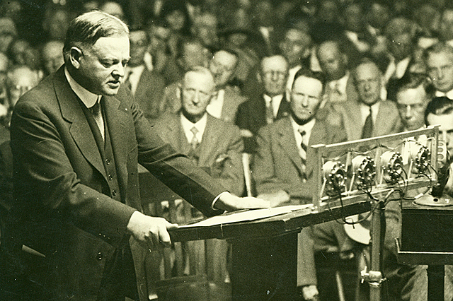 Herbert Hoover elected president