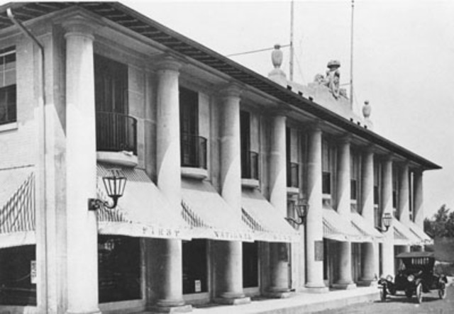 First tenant in Market Square