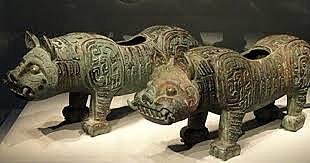 Zhou Dynasty ends Chinese