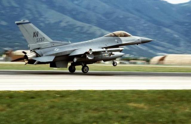 The F-16 of U.S. Air Force Captain Scott O'Grady is shot down