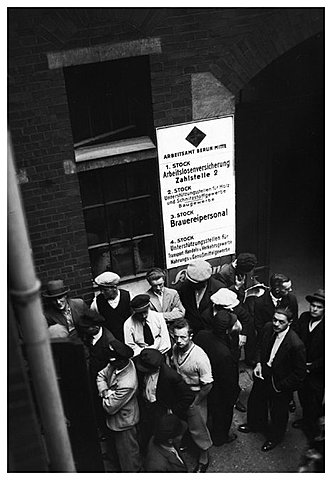 Unemployment Decreases