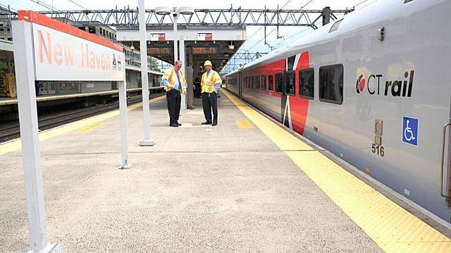 Se aprueba la Ley de Servicio de Pasajeros de Ferrocarril (Rail Passenger Service Act)